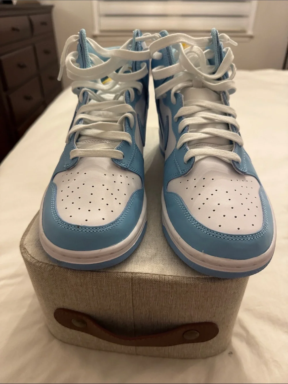 Nike mens  High-Top Sneakers in Light Blue and White with Yellow Tongue Logo